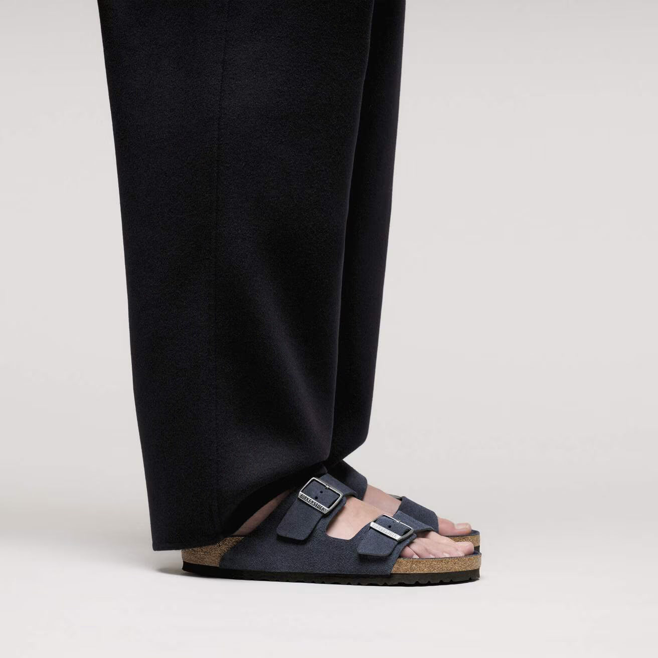 sendale en cuir-Birkenstock semelle intérieure douce et-médicale- Bleu marine